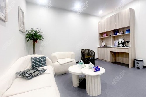 湛江華美口腔候診區(qū)