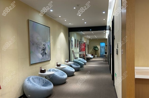 南京藝星整形走廊休息區(qū)