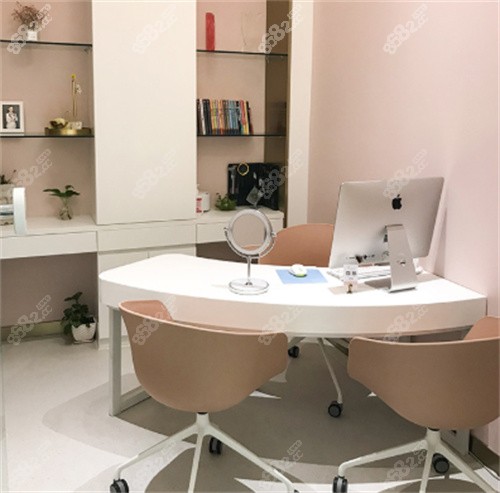 青島博士醫(yī)療美容室