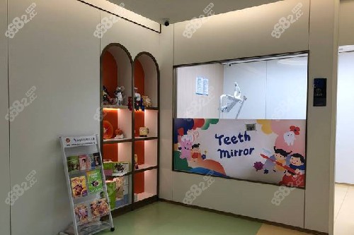 湛江柏樂口腔兒童候診區(qū)