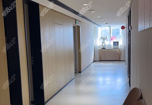 廣州韓妃整形走廊環(huán)境實(shí)拍圖