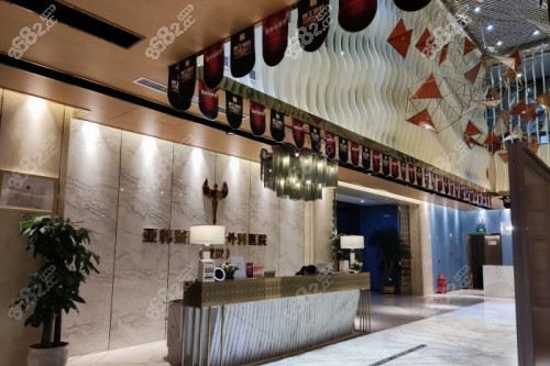 武漢亞韓整形導(dǎo)診臺