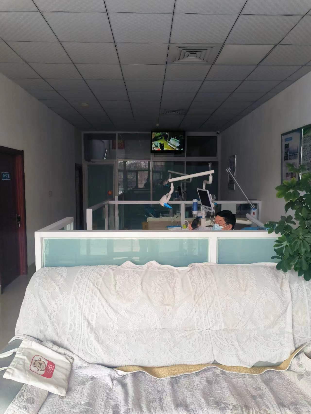 南陽市中心醫(yī)院牙科醫(yī)生預(yù)約掛號：多種渠道可選附詳細就診須知及醫(yī)院聯(lián)系方式！ 