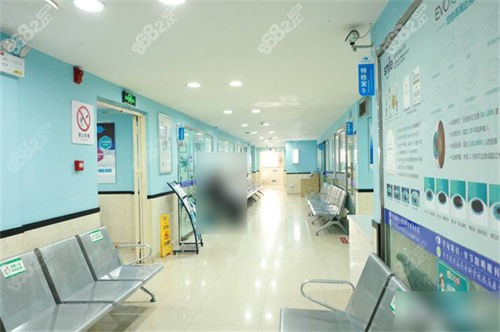 畢節(jié)華廈陽明眼科走廊休息處