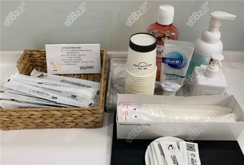 成都馬瀧齒科治療臺(tái)