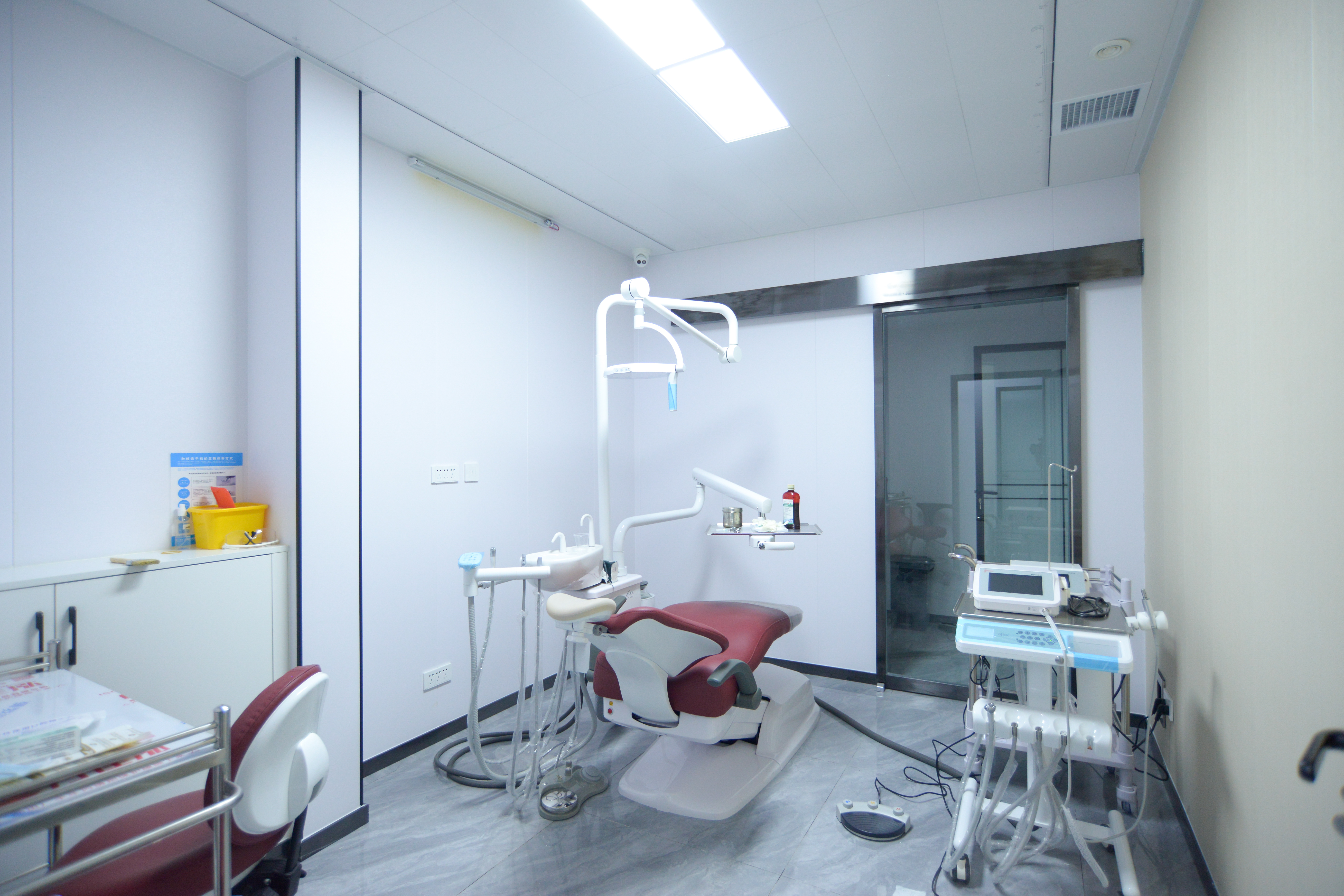 廣州德倫口腔門診部的實(shí)力醫(yī)生團(tuán)隊(duì)盤點(diǎn)