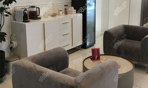 北京加減美醫(yī)療美容門診等候區(qū) 北京加減美醫(yī)療美容門診等候區(qū)