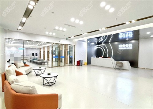 南京華廈眼科醫(yī)院屈光專(zhuān)科