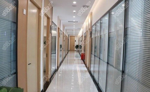 2成都貝臣口腔醫(yī)院走廊示意圖