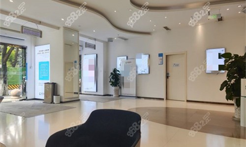 成都中醫(yī)大銀海整形大廳圖