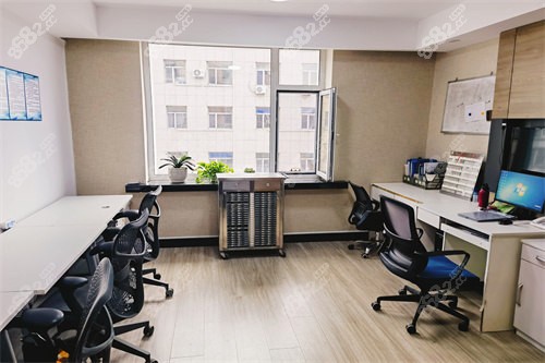 長春恒達眼科醫(yī)院護士辦公室