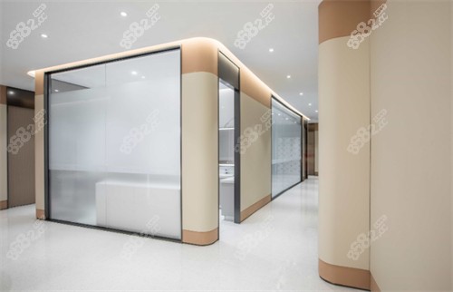 深圳鵬程醫(yī)療美容過(guò)道