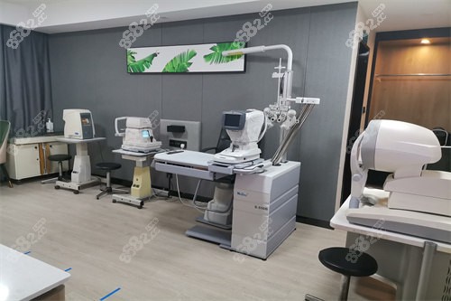 長春恒達眼科醫(yī)院驗光室