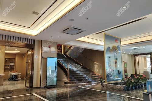 深圳九州植發(fā)醫(yī)院內(nèi)部大廳環(huán)境