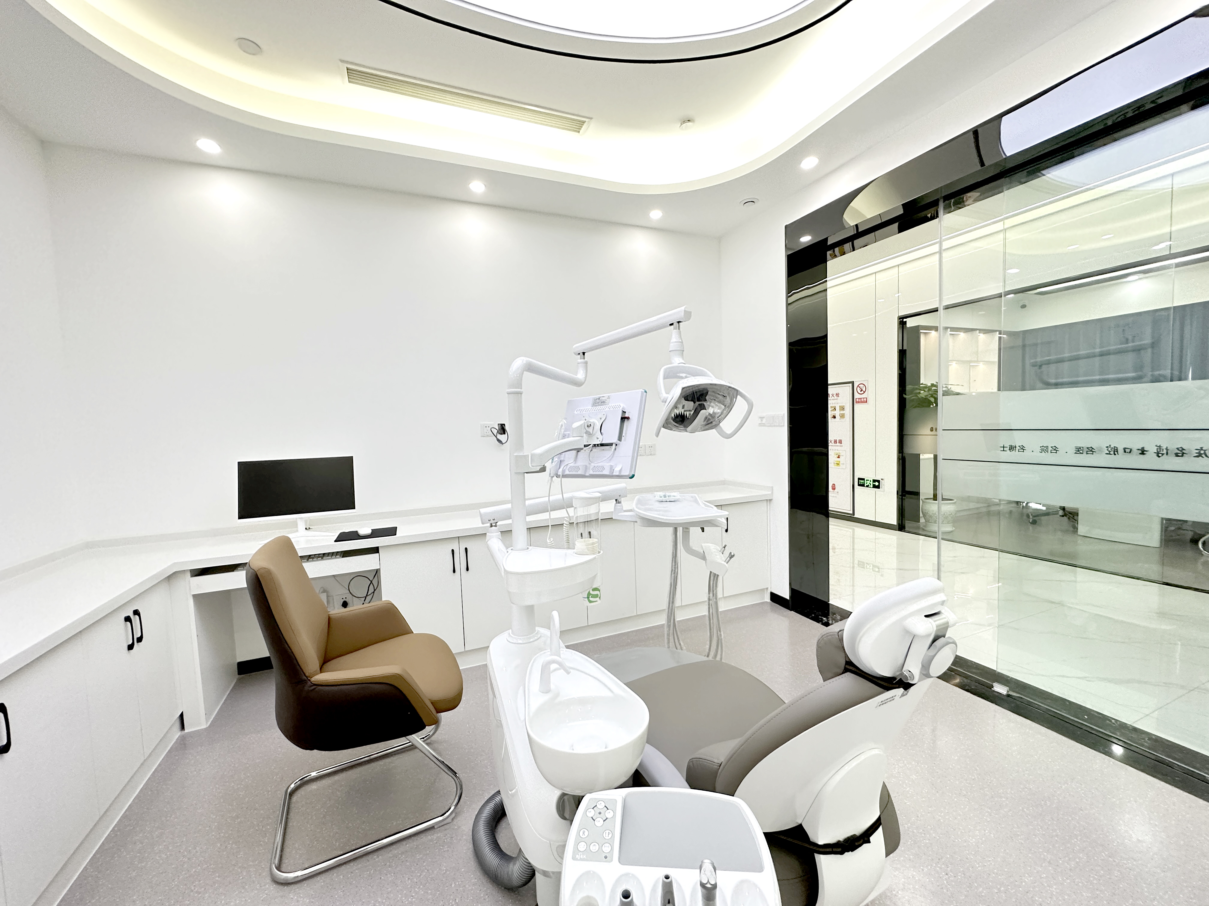 三、肖院長的微創(chuàng)種牙技術(shù)為何靠譜？