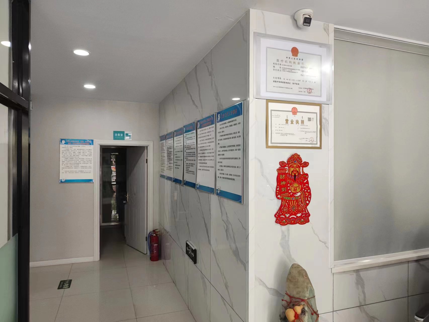 西安交大口腔醫(yī)院矯正牙齒費用的影響因素