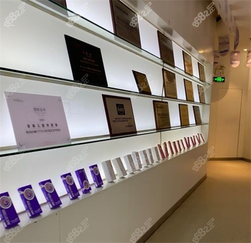 十堰安琪兒醫(yī)療美容展示墻