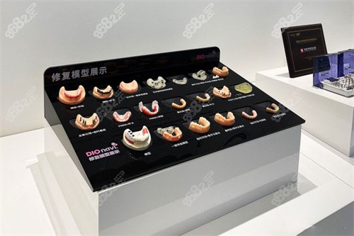 鄭州白皮書(shū)口腔醫(yī)院修復(fù)模型展示