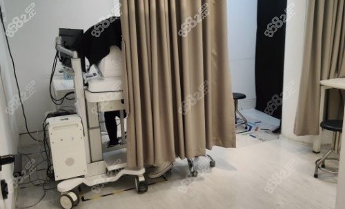 成都八大處整形醫(yī)院治療室環(huán)境示意圖