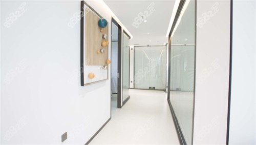 深圳鵬愛醫(yī)療美容走廊環(huán)境