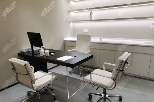 深圳鵬愛嘉祺醫(yī)療美容面試區(qū)