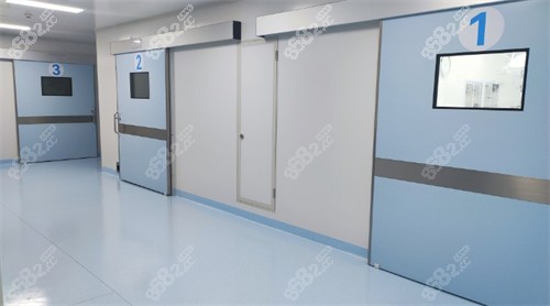 成都新華醫(yī)院整形科手術(shù)室過道