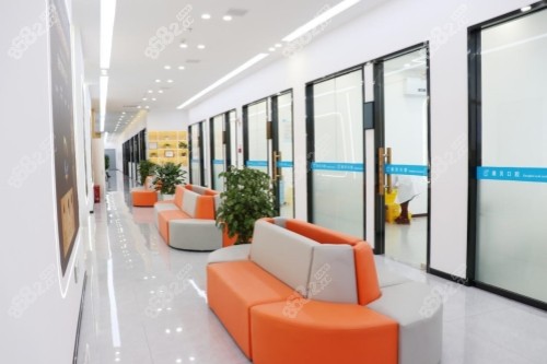 遵義康貝口腔候診區(qū)