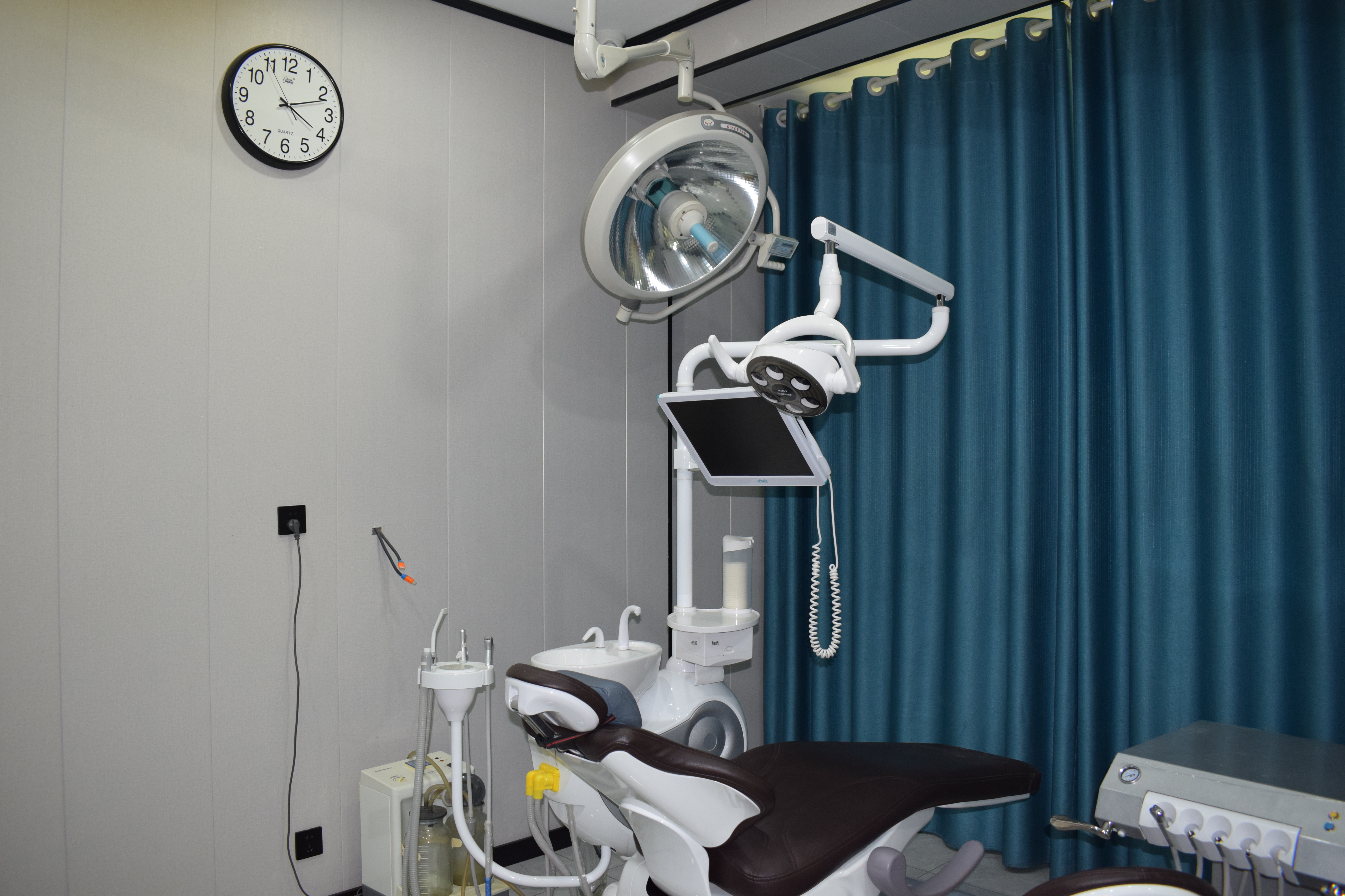 東莞長(zhǎng)安莞口口腔門診部：碩博團(tuán)隊(duì)個(gè)性化服務(wù)