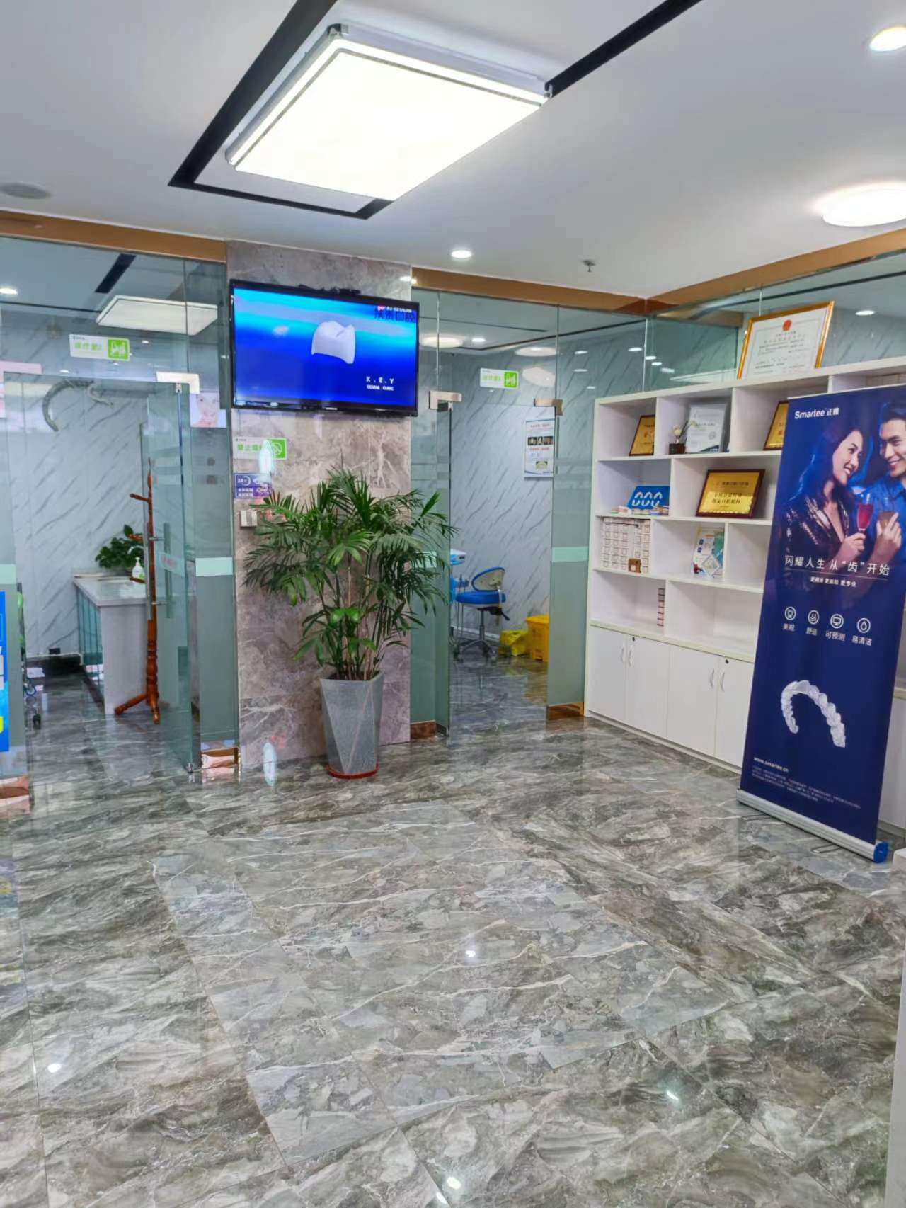 東莞長(zhǎng)安德中口腔門診部：德系設(shè)備與傳統(tǒng)