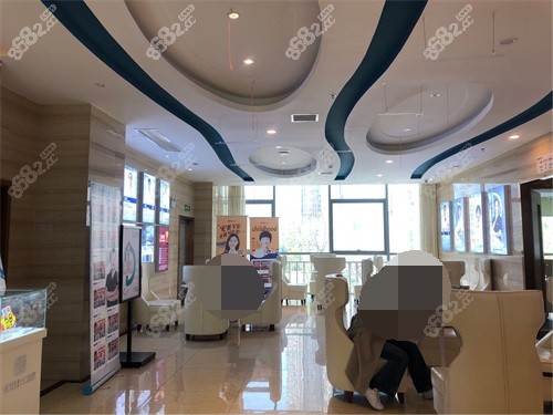 株洲優(yōu)伢仕口腔醫(yī)院休息區(qū)環(huán)境圖 株洲優(yōu)伢仕口腔醫(yī)院休息區(qū)環(huán)境圖