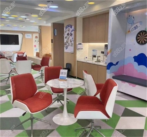 惠州中大明康眼科休息區(qū)環(huán)境 惠州中大明康眼科休息區(qū)環(huán)境