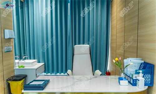 成都高新英華眼科新價格公布：近視矯正/白內障手術多少錢？內附詳細清單