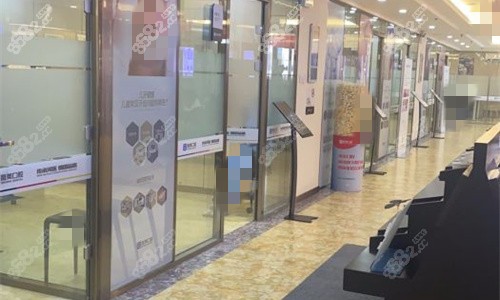 鄭州唯美口腔診室門口