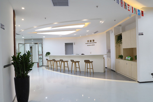 八、袁國(guó)安植發(fā)技術(shù)靠譜，成效自然，是值得信賴(lài)的植發(fā)醫(yī)生