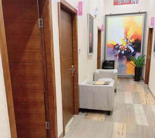 六、醫(yī)院環(huán)境與設(shè)備：正規(guī)資質(zhì)，技術(shù)硬件齊全