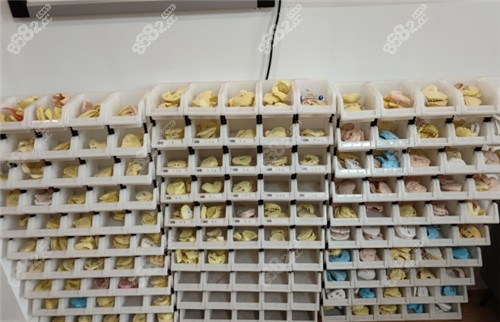 重慶松山整形醫(yī)院正頜手術(shù)牙模收集柜