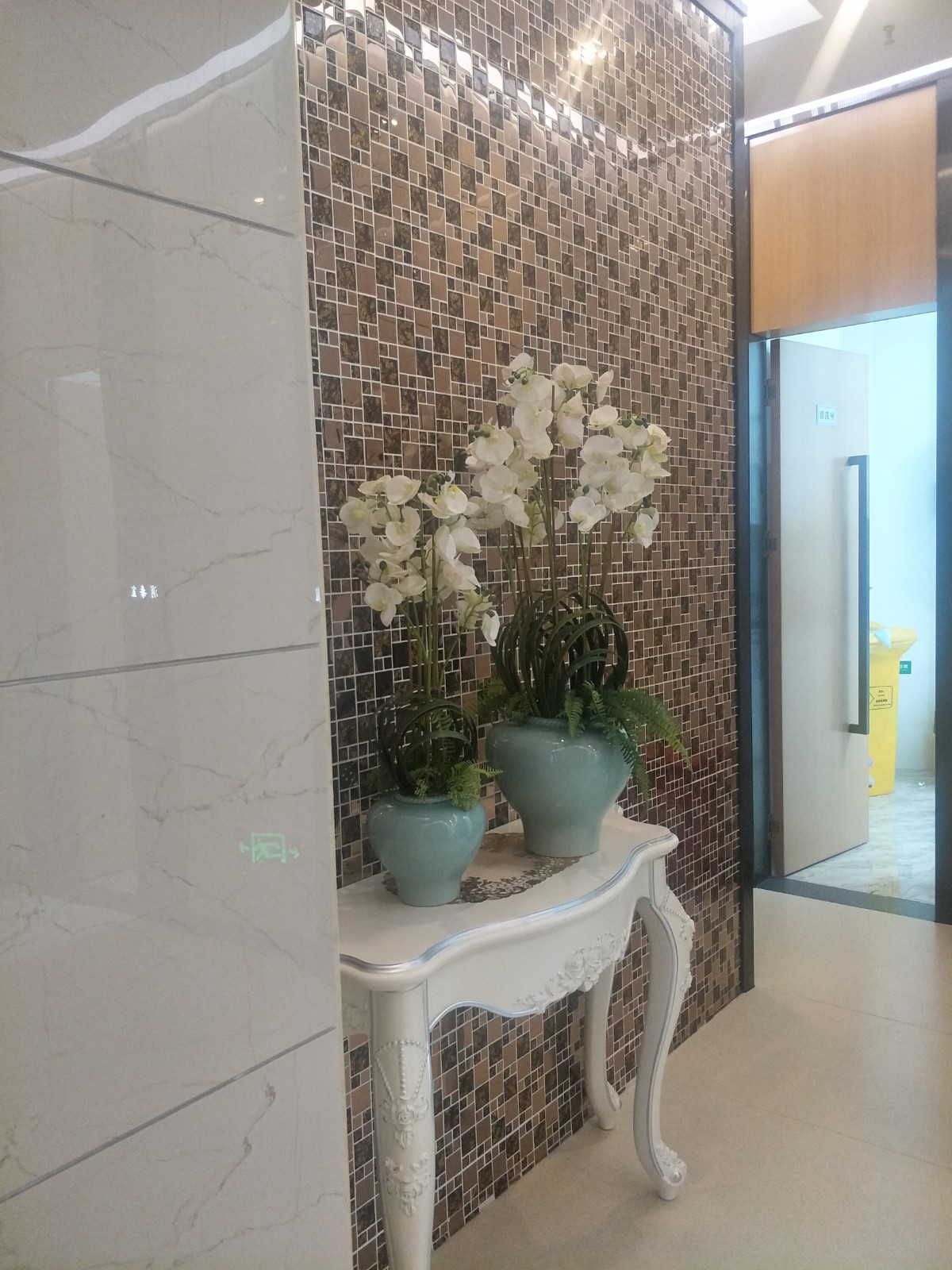 深圳鵬程醫(yī)療美容：5G天使光雕美化線條