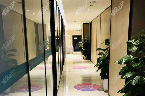 重慶晶膚醫(yī)療美容走廊環(huán)境