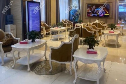 鞍山齊敏美容醫(yī)院候診區(qū)