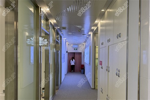 重慶東上醫(yī)療美容門(mén)診部走廊