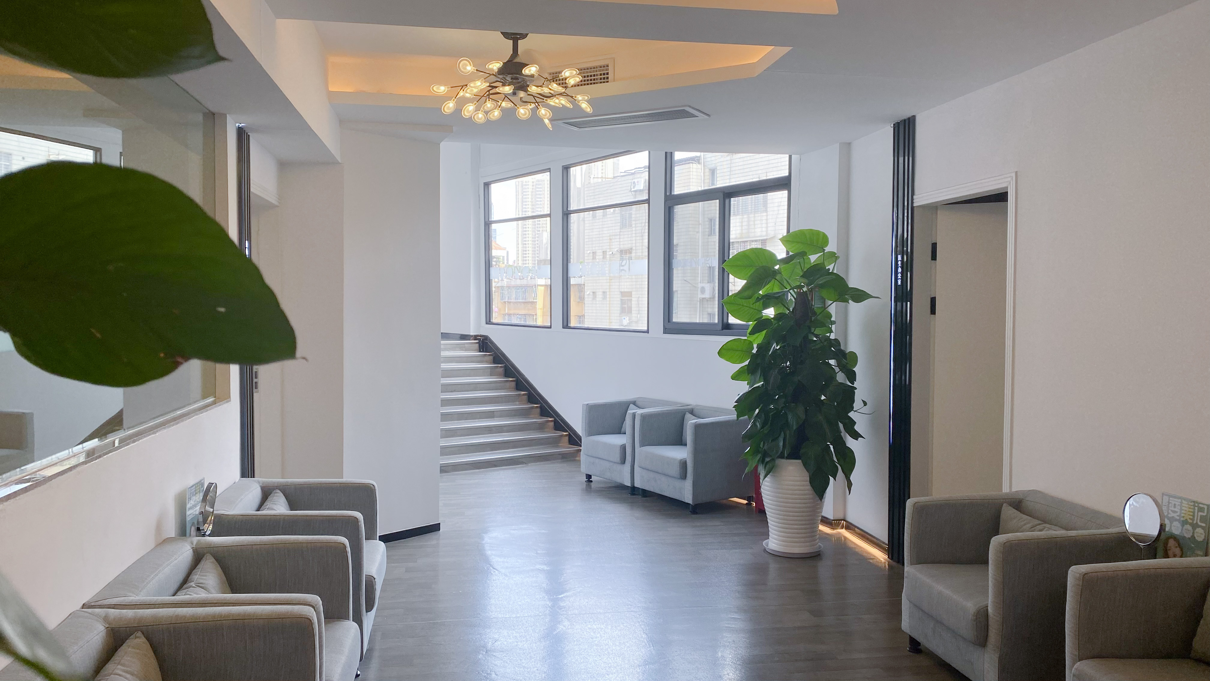 隆鼻項(xiàng)目參考價(jià)格