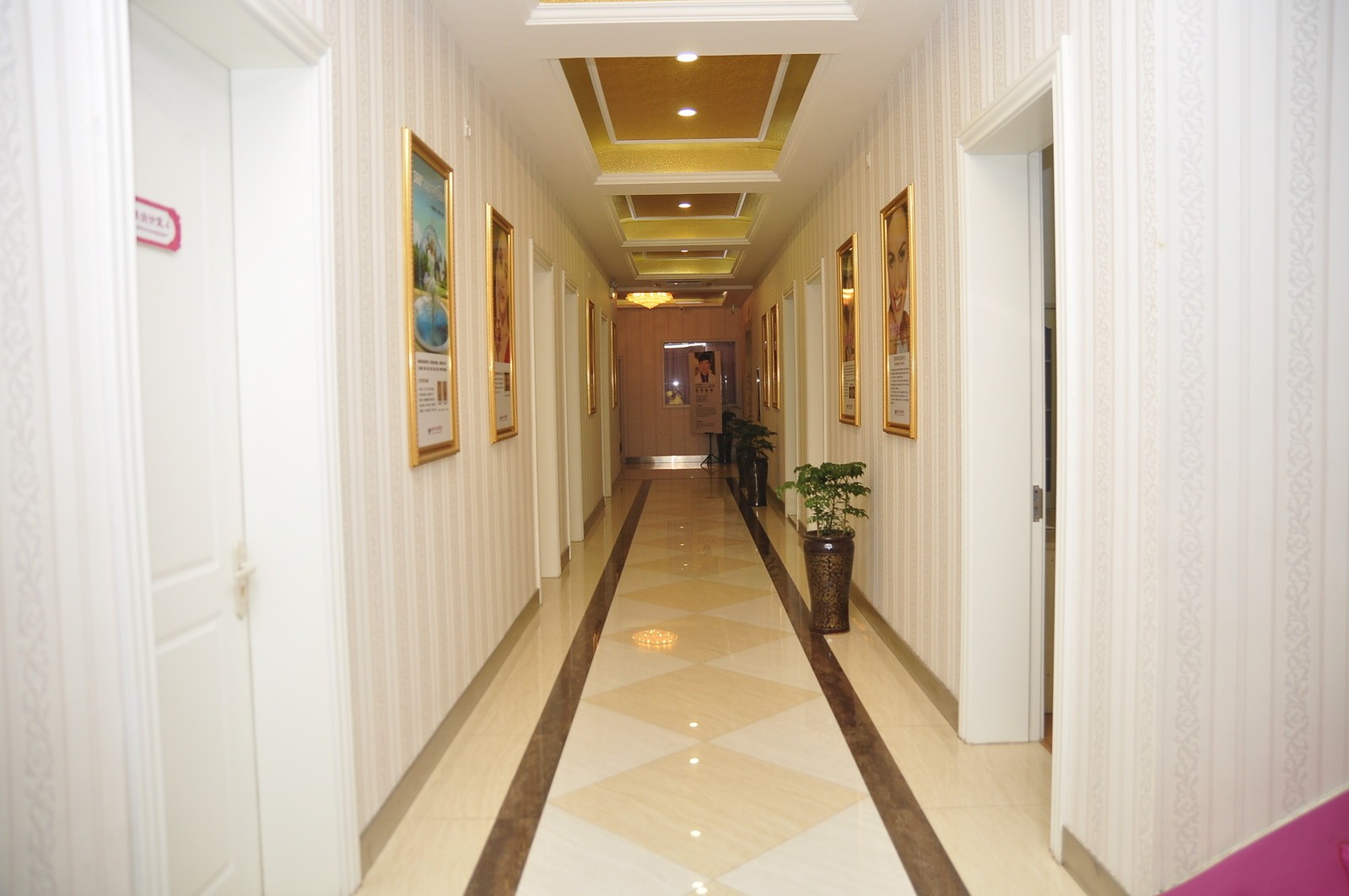 濰坊華美整形/濰坊華美創(chuàng)和醫(yī)療美容醫(yī)院:多元吸脂技術(shù)