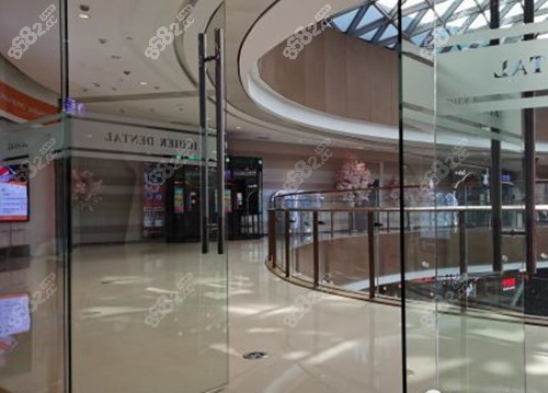 武漢愛齒爾口腔門口環(huán)境 武漢愛齒爾口腔門口環(huán)境