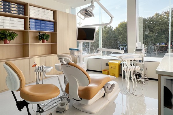 哈爾濱美中口腔門診：家庭式溫馨服務(wù)