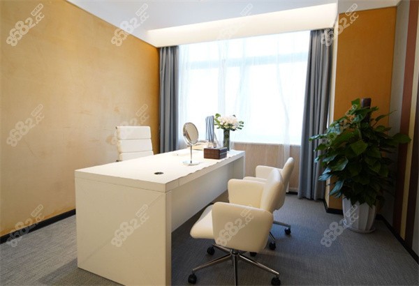 武漢藝星醫(yī)療美容面診室 武漢藝星醫(yī)療美容面診室