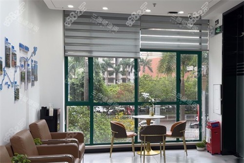 清遠(yuǎn)中大口腔 鳳城世家門診候診區(qū)