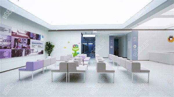 北京禾禾口腔門診是正規(guī)的嗎？資質(zhì)正規(guī)/收費(fèi)透明，附種植正畸價(jià)格及地址