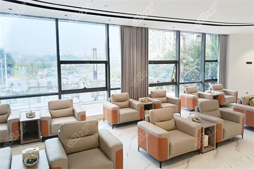 清遠(yuǎn)中泰口腔等候區(qū)