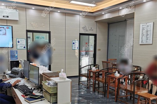 清遠粵美口腔大廳休息區(qū)