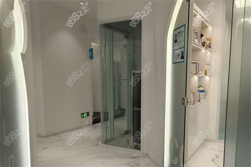 清遠(yuǎn)粵美口腔萬(wàn)達(dá)店走廊環(huán)境 清遠(yuǎn)粵美口腔萬(wàn)達(dá)店走廊環(huán)境